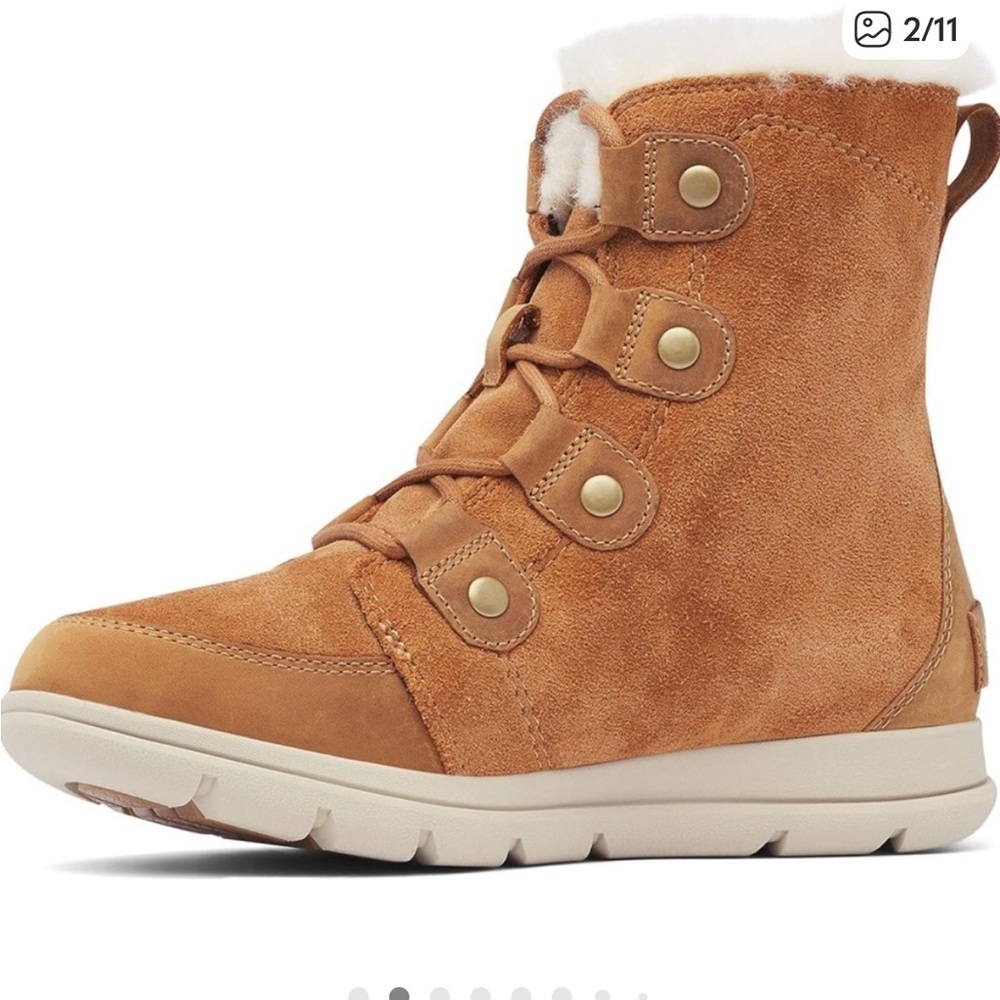 Sorel Joan Explorer Boots size 7